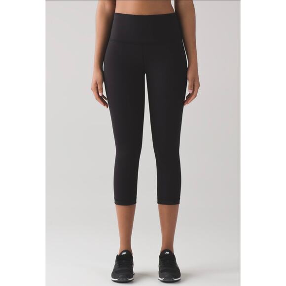 Lululemon Wunder Under High-Rise Crop Leggings Black Luxtreme 21” inseam Size 6 - Picture 1 of 11